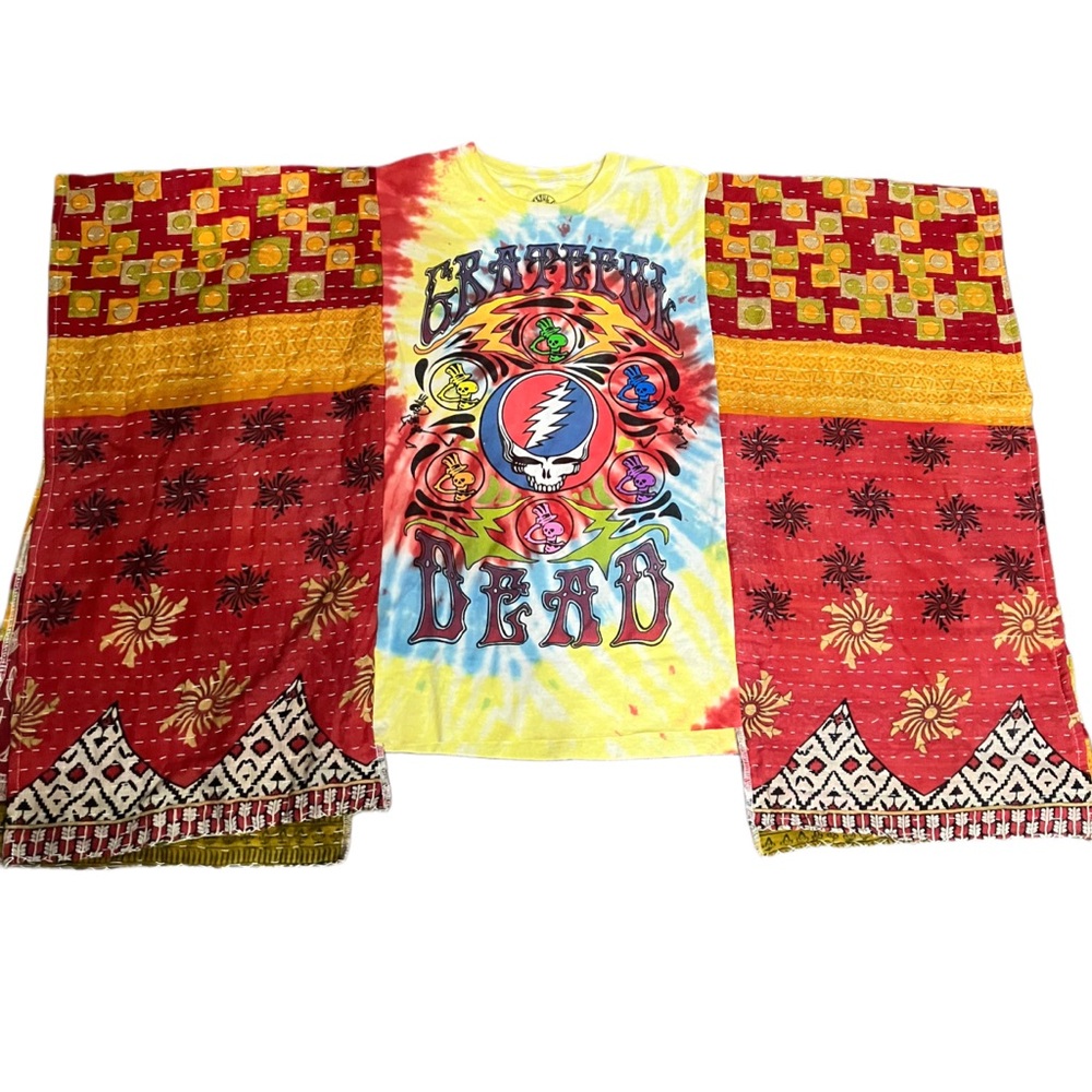 Grateful Dead Boho Upcycled T-shirt with Kantha Sleeves Size XL - Picture 3 of 6